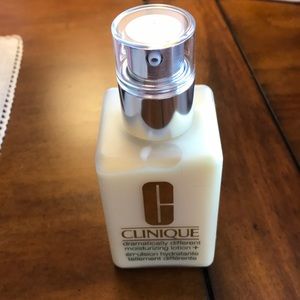 Clinique dramatically different moisturizer New